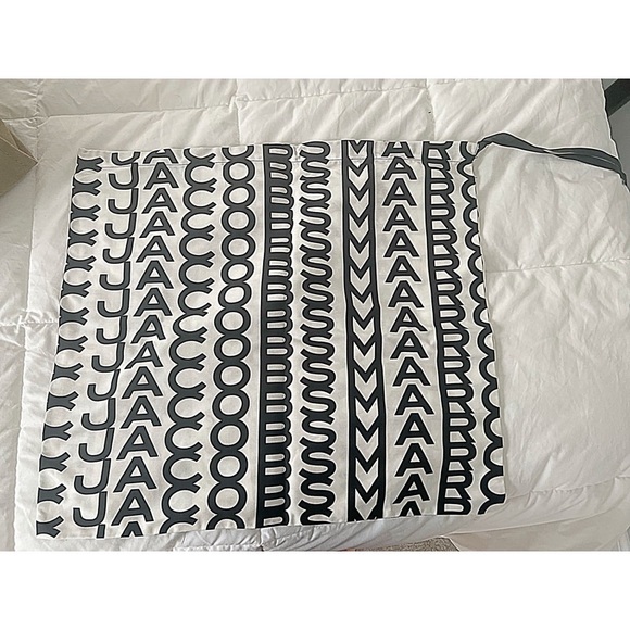 MARC JACOBS THE TOTE BAG - Picture 8 of 9